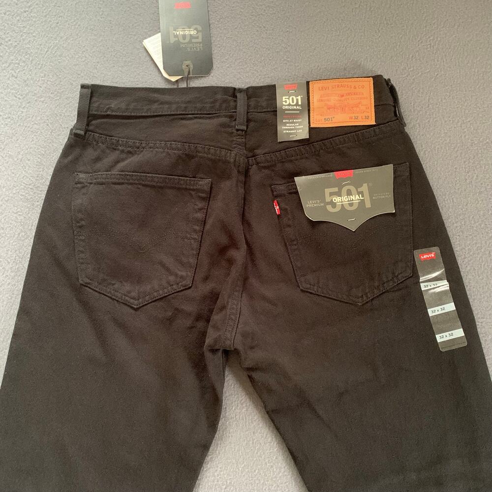 NWT Levi's 501 Button Fly Original Straight Leg Black Denim Jeans 32x32